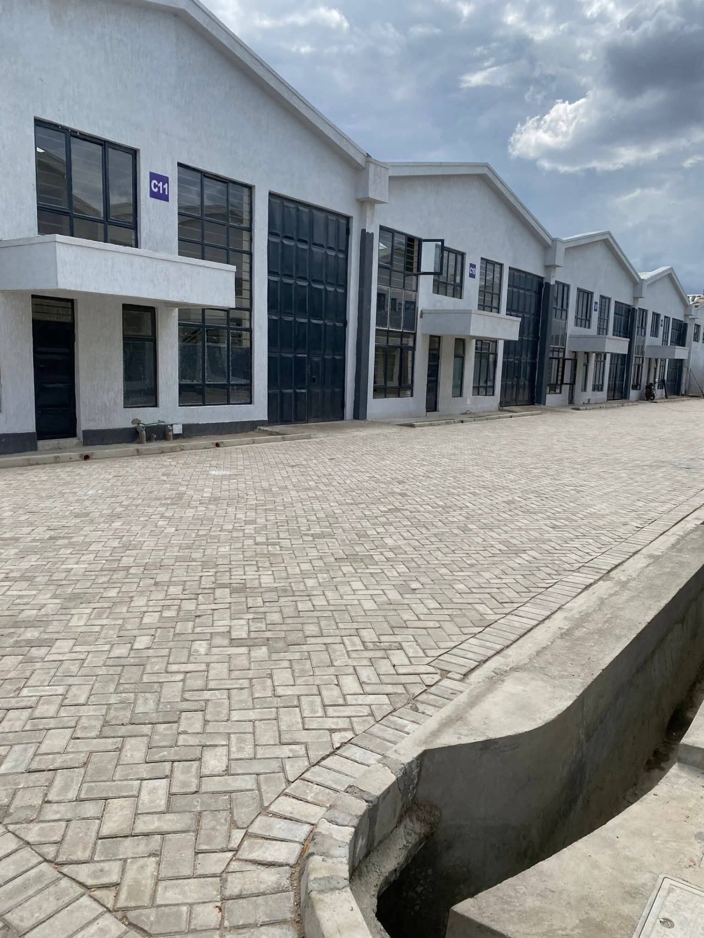 Newly Built Godowns To Let — Eastern Bypass